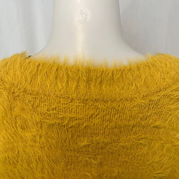 Yellow Mustard Cropped Long Sleeves Cardigan, Mohair/Faux Fur Chunky Soft Cozy - Picture 5 of 11